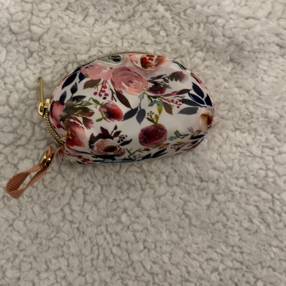 Itzy Ritzy accesory Bundle - Picture 9 of 10